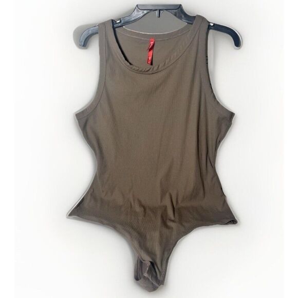 Spanx Tank bodysuit size 2X Ribbed lightweight tummy control.     V - Picture 1 of 6